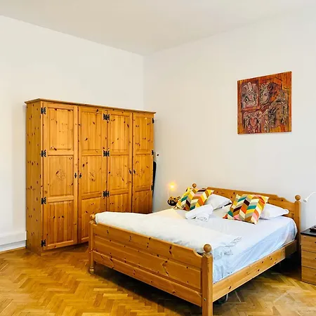 Apartment Joy Unirii 1 *