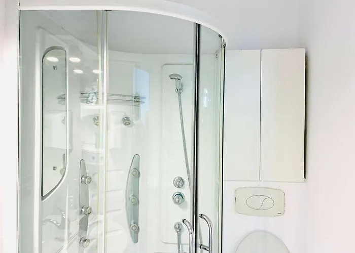 Joy Unirii 1 דירה *